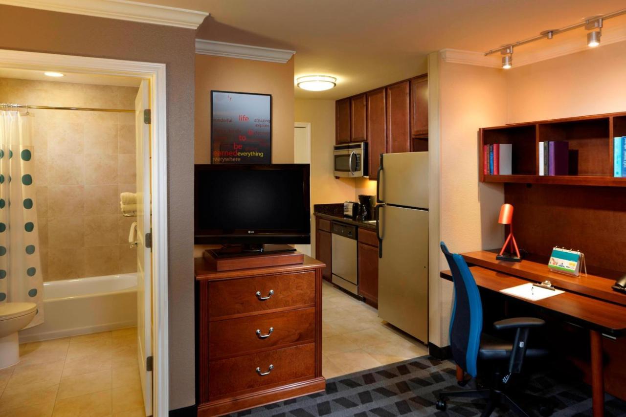 Towneplace Suites Houston North/Shenandoah Экстерьер фото