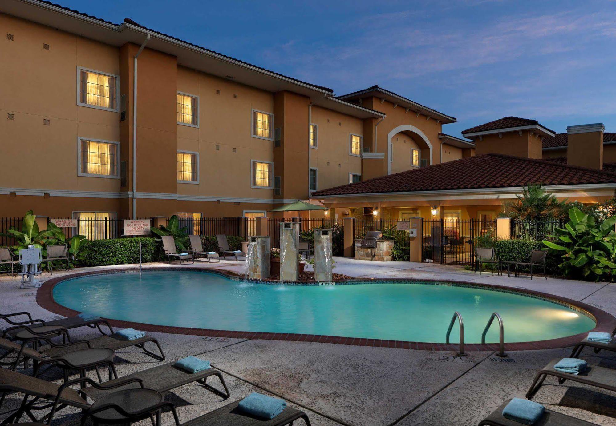 Towneplace Suites Houston North/Shenandoah Экстерьер фото