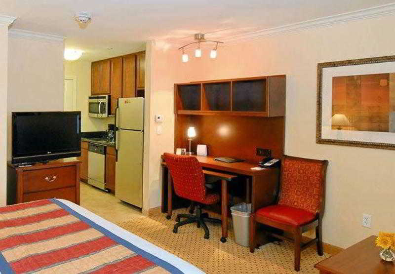 Towneplace Suites Houston North/Shenandoah Экстерьер фото
